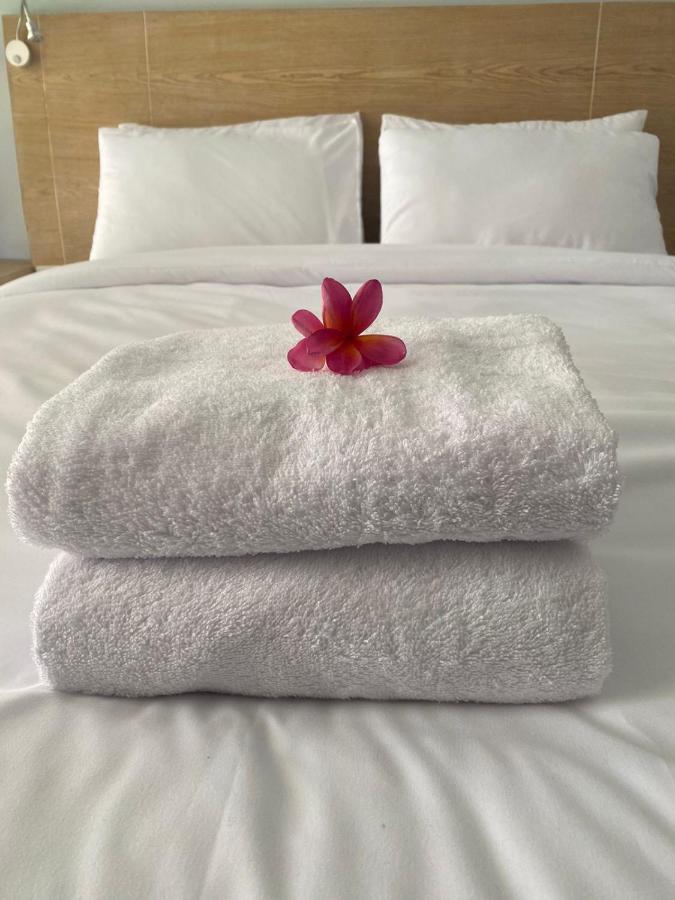 Manuver Surf And Stay Uluwatu Bali Джимбаран Экстерьер фото